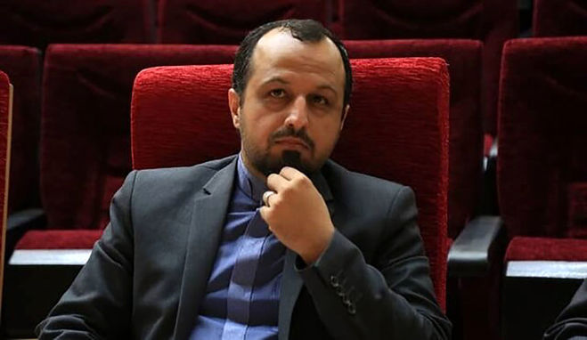 واکنش وزیر اقتصاد به جهش دلار: موج تبدیل دارایی‌ها به ارز و خروج از کشور ایجاد شد!