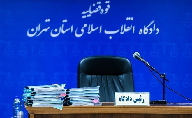 محرومیت از داشتن وکیل تعیینی، محرومیت از حق قانونی است
