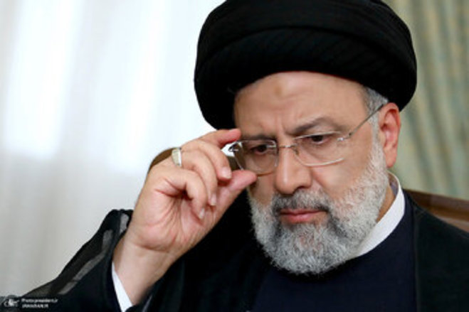 تائیید تلویحی ادامه سیاست فعلی فیلترینگ فضای مجازی توسط رئیسی | دشمن می‌خواهد حجاب را امنیتی کند