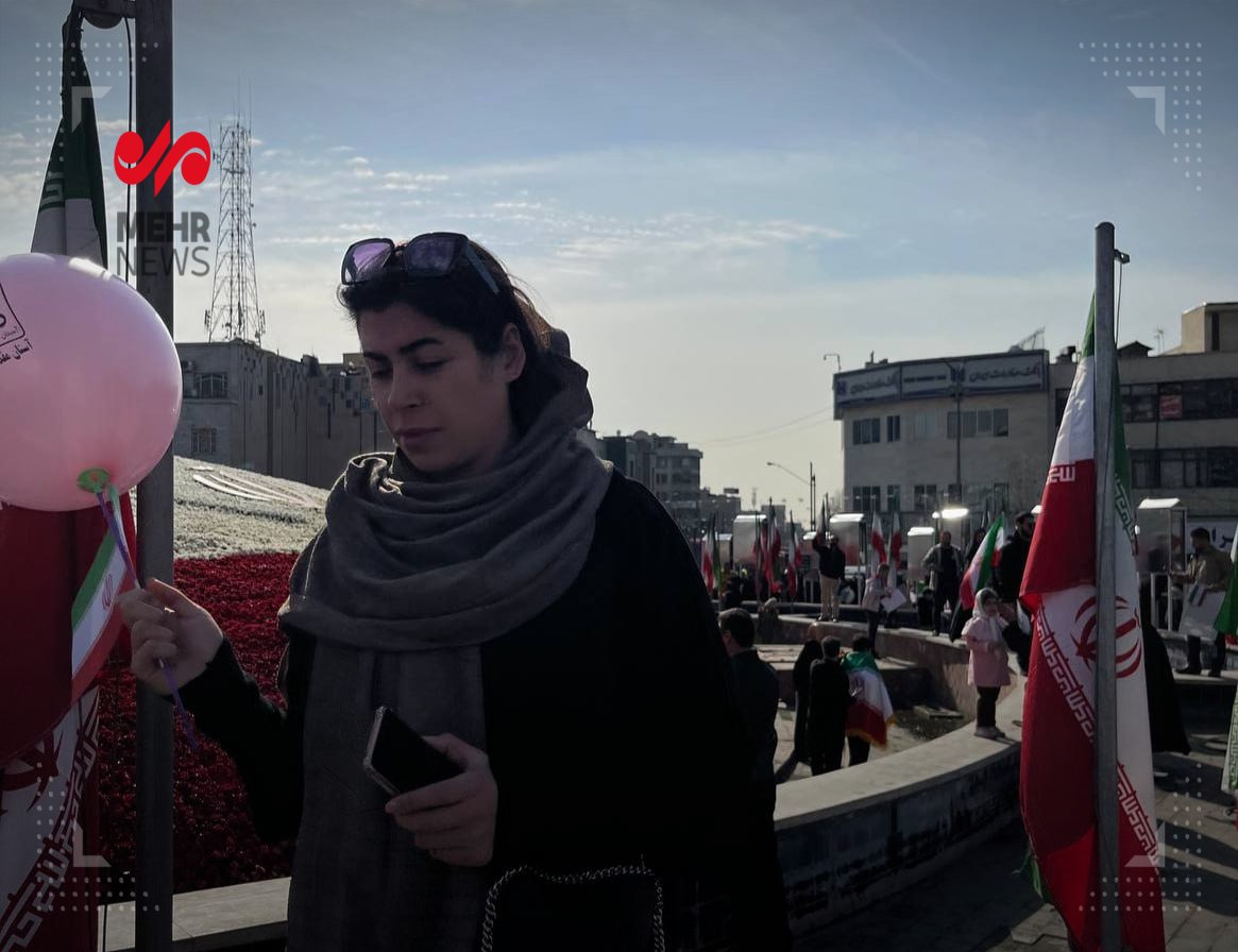 عکسی جالب و پربازدید از حجاب و پوشش در راهپیمایی تهران