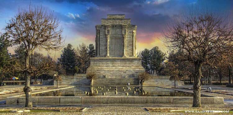 فـردوسی در هزاره نو؛ باززایش شاهنامه نیاز زمانه و درفش پایداری ماست فـردوسی در هزاره نو؛ باززایش شاهنامه نیاز زمانه و درفش پایداری ماست