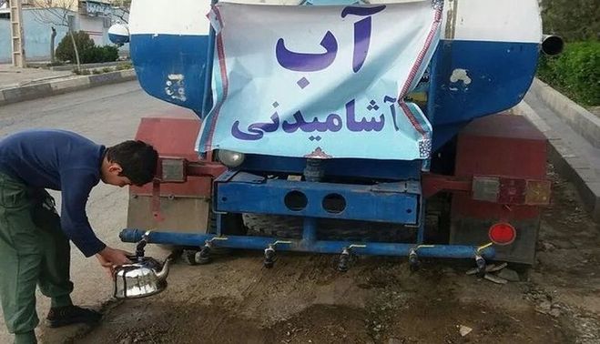 تصاویر جنجال تانکرهای آب در تهران؛ اطلاعیه‌ای که نادرست بود!