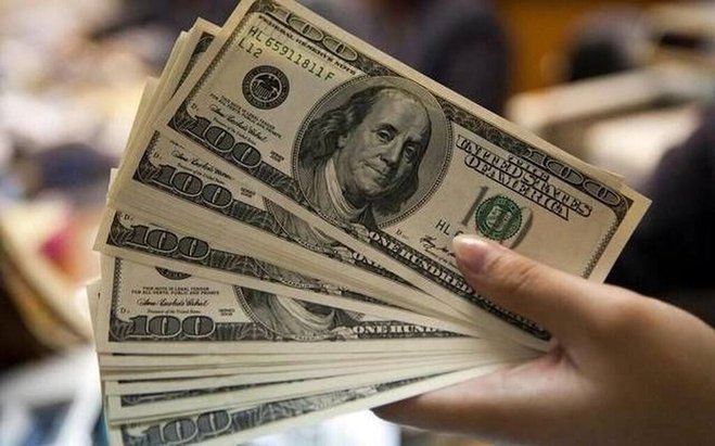 چرا با سفر جناب سلطان دلار نریخت؟