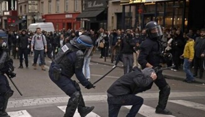 فقط پلیس ما خشن نیست؛ کل اروپا به همین شکل است!