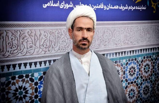 نماینده مجلس: عدم حضور گشت ارشاد باعث تعرض به اقشار متدین شد |  ۹۹ درصد جامعه نیازمند کار فرهنگی‌اند!