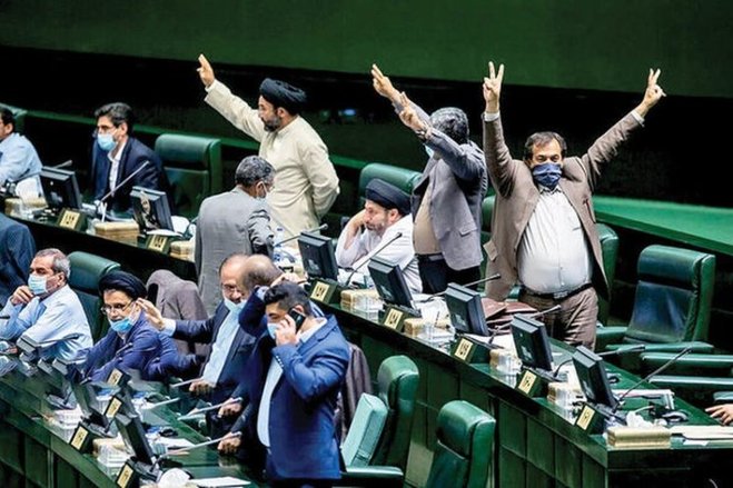جنجال فیش حقوقی نجومی؛ حقوق ماهانه ۲۹۰ نماینده کشور روی هم چند؟