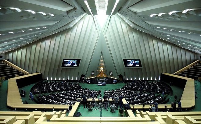 جزییات حقوق و مزایای ۱۰۰ میلیون تومانی نمایندگان از زبان یکی از خودشان