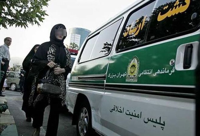بعضی رفتار‌های مسئولین در جهت براندازی است | گشت ارشاد مبنای عقلانی ندارد | جامعه  نیاز به لشکرکشی‌های پلیسی ندارد