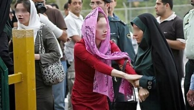 اضافه شدن ۳۰ جرم جدید؛ از «دیده شدن ساق پای مردان» تا «توهین به اصل حجاب» | مواردی که در تاریخ قانونگذاری ایران بی‌سابقه است