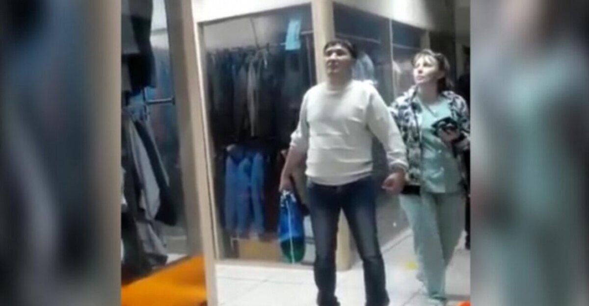 ماجرای فیلم جنجالی مردی که در فروشگاه ایستاده فوت شد! +تصویر