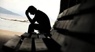 افسردگی پاییزی رایج‌تر از هر فصل دیگر؛ چطور درمانش کنیم؟