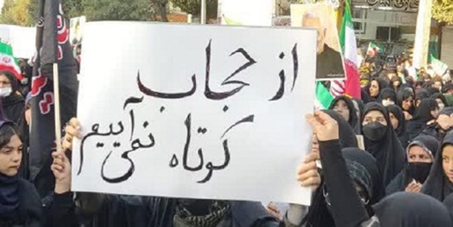 حجاب ابزار اعتراض شد | با قانون دستوری، مساله حجاب خاتمه پیدا نمی‌کند!