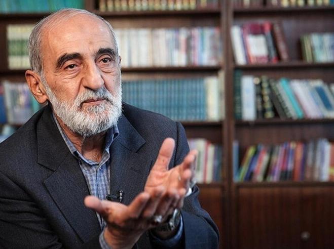 واکنش شریعتمداری به انتقاد روحانی از اخراج اساتید دانشگاه: کدامشان استاد برجسته‌اند؟!