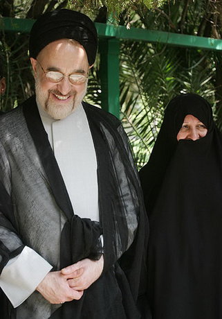 همسر کدامیک از روسای جمهور ایران در سیاست وارد شده‌ بودند؟ +تصویر