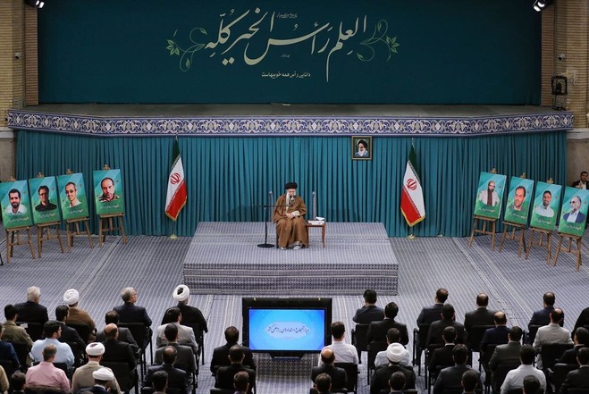 کسانیکه در شهرک‌ها هستند غیرنظامی نیستند، مسلح هستند | بمباران‌ها فورا قطع شود، ملت مسلمان عصبانی هستند