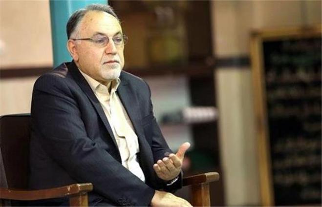 انتقادات تند یک اصلاح‌طلب از نسل فعلی: هیچ چیز نمی‌دانند؛ نه از انقلاب و جنگ، نه اصلاحات و وقایع ٨٨ | پاراگراف‌های فجازی می‌خوانند
