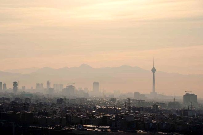 تهران در یک دهه اخیر فقط ۱۵۰ روز هوای پاک داشت | کدام دستگاه‌ها قصور می‌کنند؟