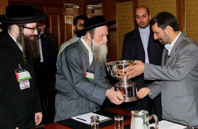 ادامه سکوت سنگین احمدی نژاد؛ رگ اسرائیل‌ستیزی‌تان فقط  علیه ایران متورم می‌شود؟
