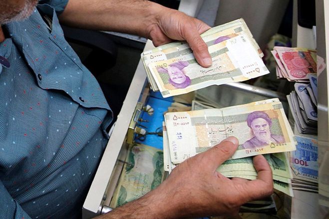 خبر تازه از میزان افزایش حقوق کارمندان | نمایندگان اصلاحش می‌کنند و ۲۰ درصد می‌شود!