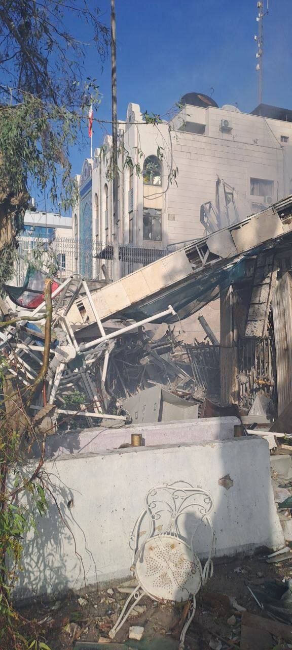 جنگنده‌های اسرائیلی به خانه و محل اقامت سفیر ایران حمله کردند؟ | تصویر