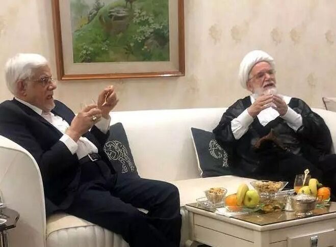 تصویری از وضعیت کروبی در حصر در دیدار با مقام ارشد دولت پزشکیان