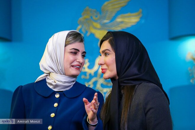استایل جالب و متفاوت بازیگران زن یک فیلم انقلابی در جشنواره فجـر | عکس
