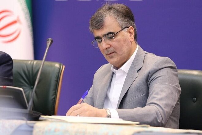 مقاومت دولت در مقابل تغییر؛ تکذیب عزل فرزین از ریاست بر بانک مرکزی