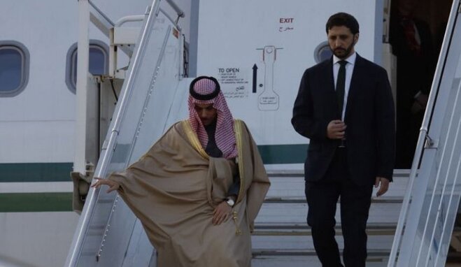 تغییر محسوس در منطقه؛ ورود وزیر خارجه عربستان به لبنان بعد از ۱۵ سال