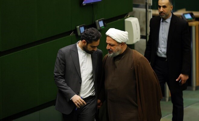 واکنش کنایه‌دار رسایی به استعفای ظریف: خودمان را بدبخت کردیم