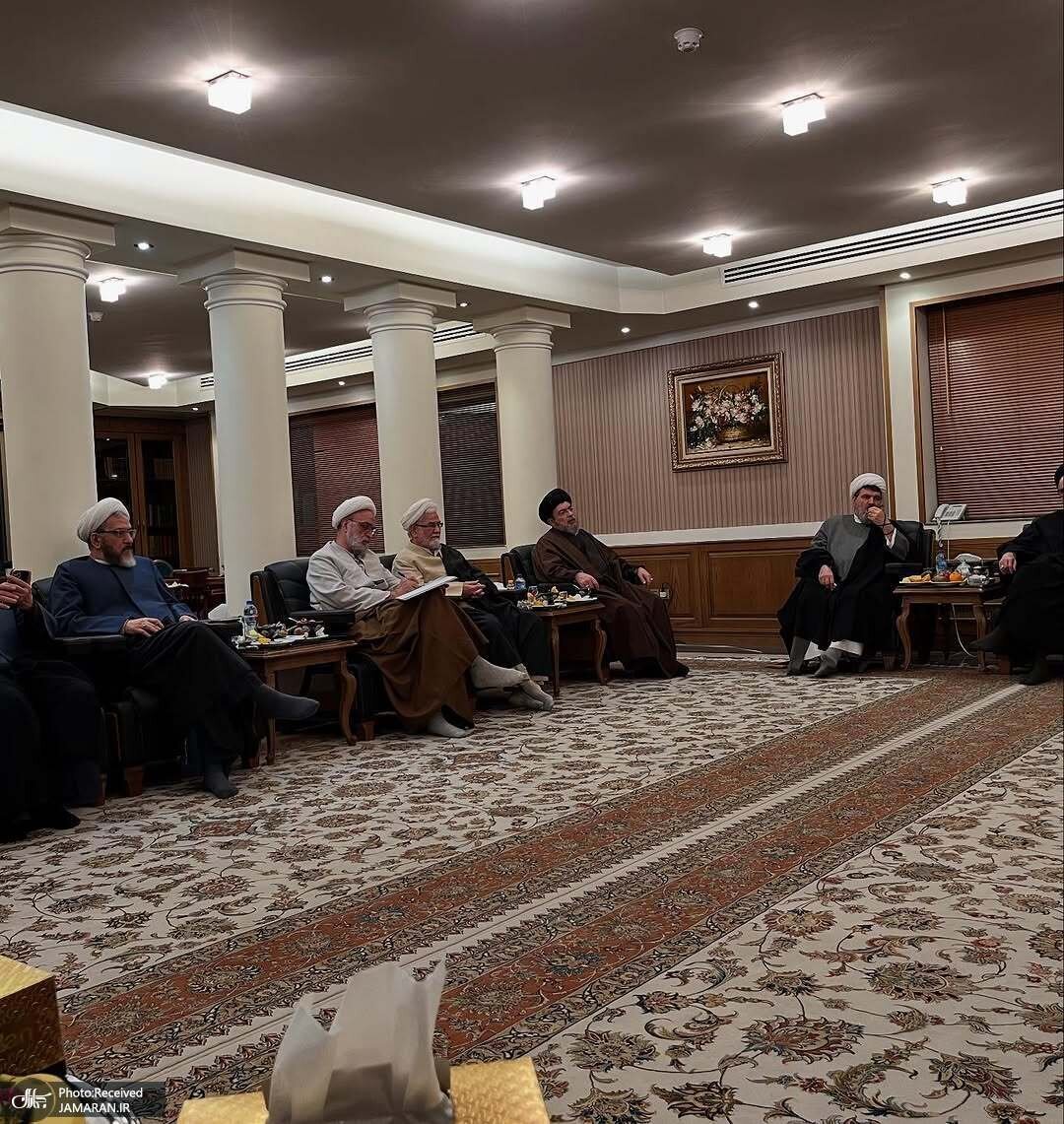 تصاویر جسله سریع روحانیون اصلاحطلب بعد زلزله در کابینه پزشکیان | تشکیل جلسه با حضور حضور خاتمی در خانه یک آیت الله تصاویر جسله سریع روحانیون اصلاحطلب بعد زلزله در کابینه پزشکیان | تشکیل جلسه با حضور حضور خاتمی در خانه یک آیت الله