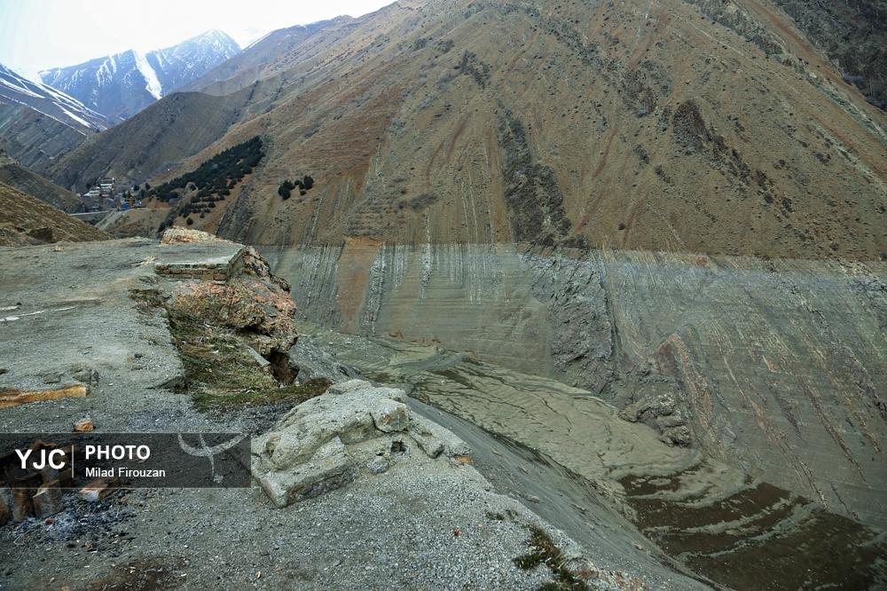 تصاویری اسفناک از وضعیت سد تامین کننده آب ۵ میلیون تهرانی!