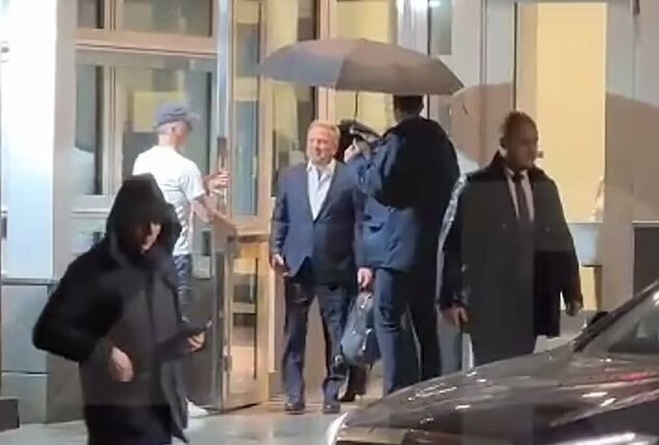 بی‌احترامی علنی به فرستاده ترامپ به مسکو توسط پوتین؛ علف زیر پای املاکی!