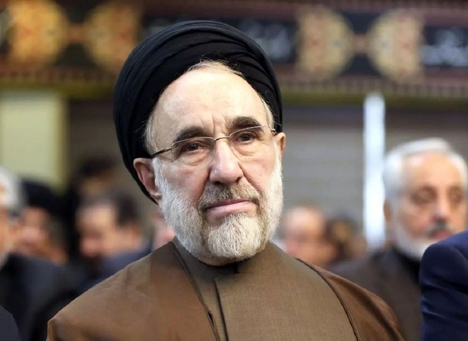 حمله تند کیهان به خاتمی باز با وسط آوردن ۸۸: تو کارچاق‌کن ترامپی!