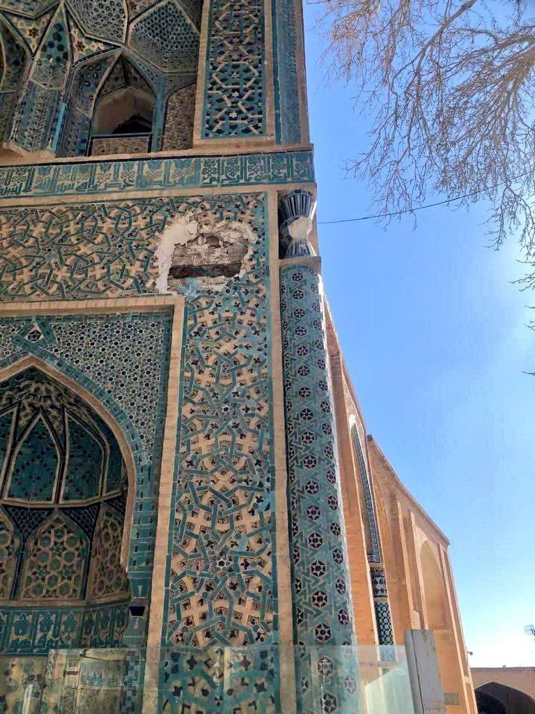 تصاویر ناراحتکننده از یک تخریب عمدی؛ با بیرحمی به جان آثار تاریخی ایران افتادند تصاویر ناراحتکننده از یک تخریب عمدی؛ با بیرحمی به جان آثار تاریخی ایران افتادند