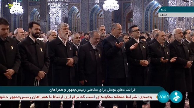 برگزاری مراسم دعای توسل برای سلامتی رئیسی و رفع بلا | فیلم
