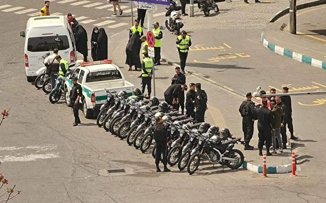 تکرار قصه حساس «گشت ارشاد» در خیابان‌ها | دولت رئیسی مدافع اصلی رویکردهای تند در حجاب | بعد از فوت مهسا امینی چه گفتند؟