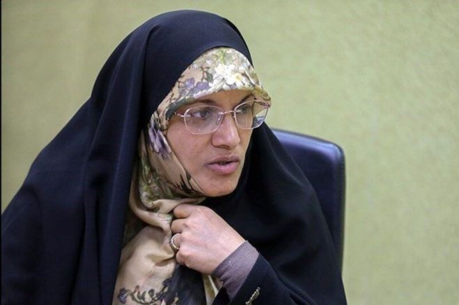 بالاخره برای اولین‌بار یک زن در انتخابات ریاست‌جمهوری شرکت کرد! | فیلم