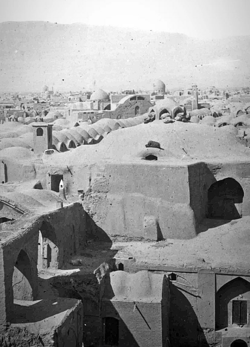 لو رفتن بیش از ۳ هزار عکس قجری توسط یک ناشناس؛ ارزش آرشیو کاخ گلستان در چیست؟ +تصاویر