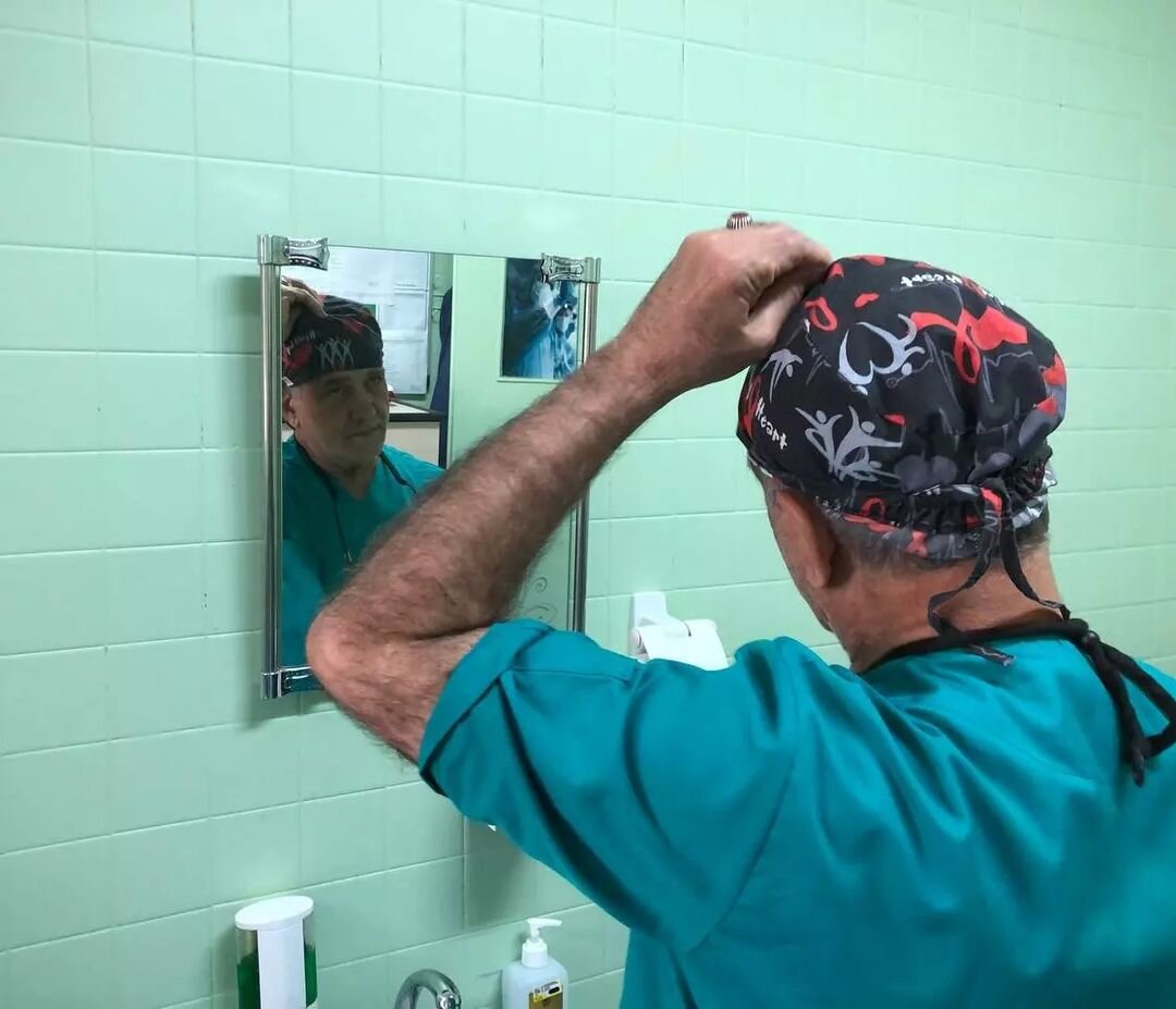 پخش قابل تامل تصاویر آقای جراح کاندید شده در اتاق عمل واقعی!