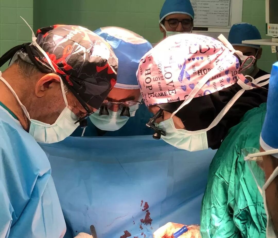 پخش قابل تامل تصاویر آقای جراح کاندید شده در اتاق عمل واقعی!