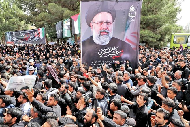شاهکار بنرزنی در خیابـان؛ ضد تبلیغ برای دفاع از کارنامه رئیسی | تصویر