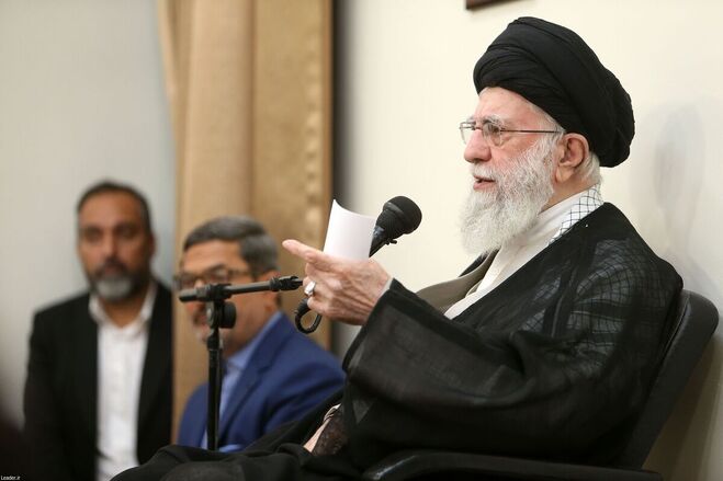 فیلمی از سخنان جدید انتخاباتی رهبر انقلاب: مشارکت برای جمهوری اسلامی پشتوانه است