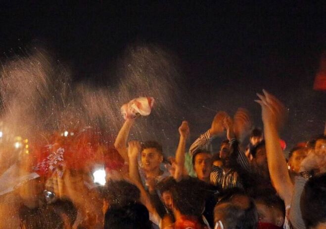 فیلم وایرال شده از شادی حامیان پزشکیان در شهر تهران