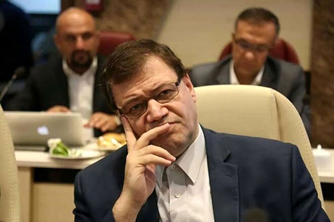 لغو اقامت و اخراج یکی از برادران لاریجانی‌ها از کانادا؛ او چه سالی با خانواده مهاجرت کرده؟