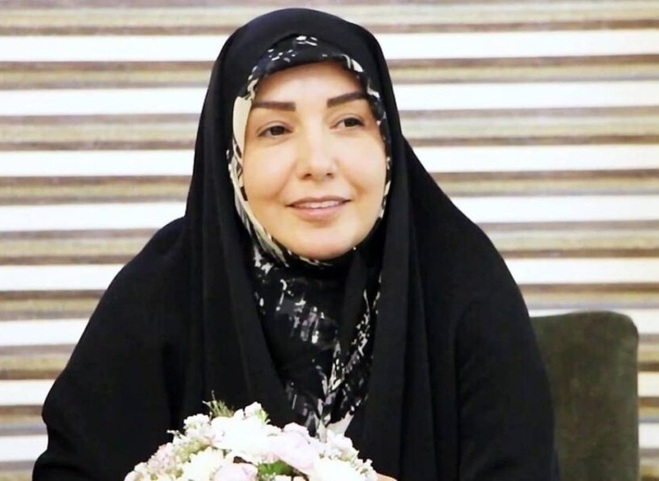 فیلم جنجال تازه زن حاشیه‌ساز انقلابی با حمله به پزشکیان