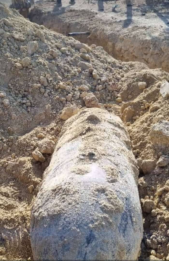 کشف بمب بزرگ بهجا مانده از جنگ گجستان سال ۱۳۴۲ در استان فارس +تصویر کشف بمب بزرگ بهجا مانده از جنگ گجستان سال ۱۳۴۲ در استان فارس +تصویر