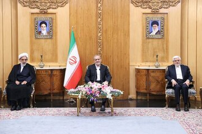 پزشکیان پس از بازگشت از عراق: در حرم حضرت ابوالفضل تغییر چهره دادم | راحت‌تر زیارت کردم