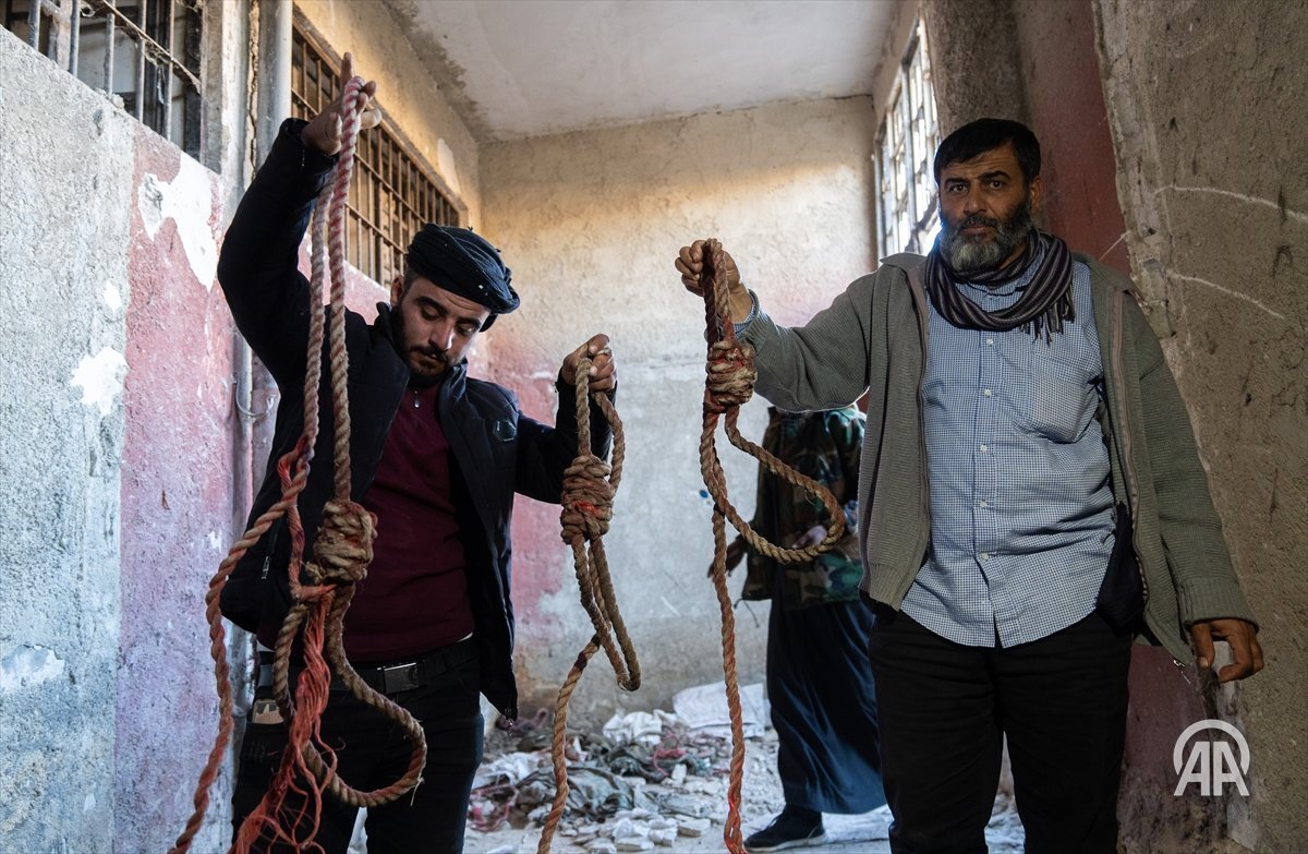 تصاویری از مخوف‌ترین زندان جهان در دمشق | زندانیان فقط در دوربین مداربسته دیده می‌شوند | کسی نمی‌داند آنها کجایند!