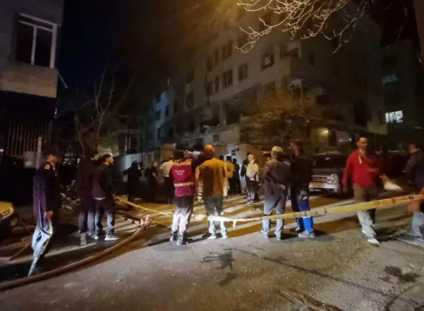 مهر قرمز محرمانه بر انفجار عجیب در ساختمان  محله مذهبینشین تهران؟ +عکس مهر قرمز محرمانه بر انفجار عجیب در ساختمان  محله مذهبینشین تهران؟ +عکس