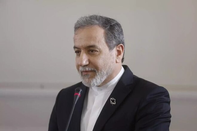 پاسخ تازه عراقچی درباره نامه‌نگاری با ترامپ: تهدید کرده بود و جواب مقتضی دادیم +فیلم